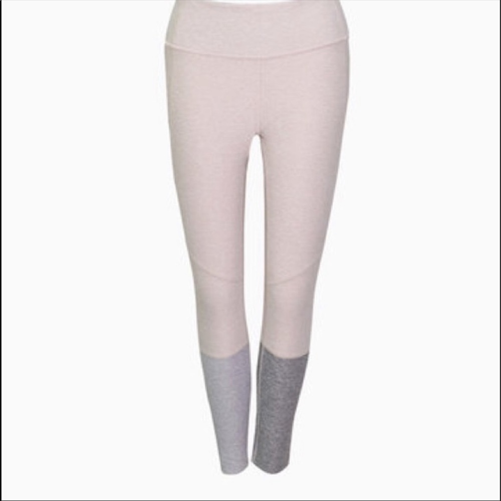 Outdoor Voices 7/8 Dipped Leggings Oatmeal/Dove - Picture 3 of 4